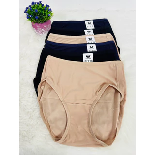 Wacoal Panty กางเกงในรูป ทรงเอวสูง แบบเรียบ รหัส WU4F34 ป้ายราคาตัวล่ะ 140 บาท เหลือเพียงตัวล่ะ 89 บาทเท่านั้น