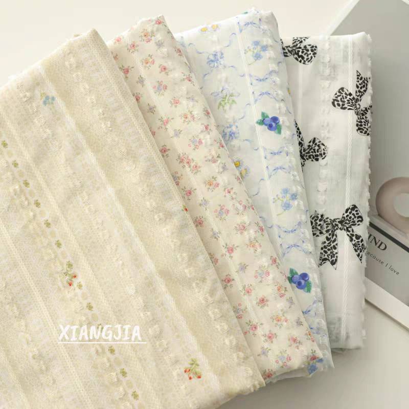 Preorder-ผ้าคอตตอนJacquard(ทอลายในเนื้อผ้า) คอตตอน100% หน้ากว้าง 145ซม. ผ้าเมตรนำเข้า