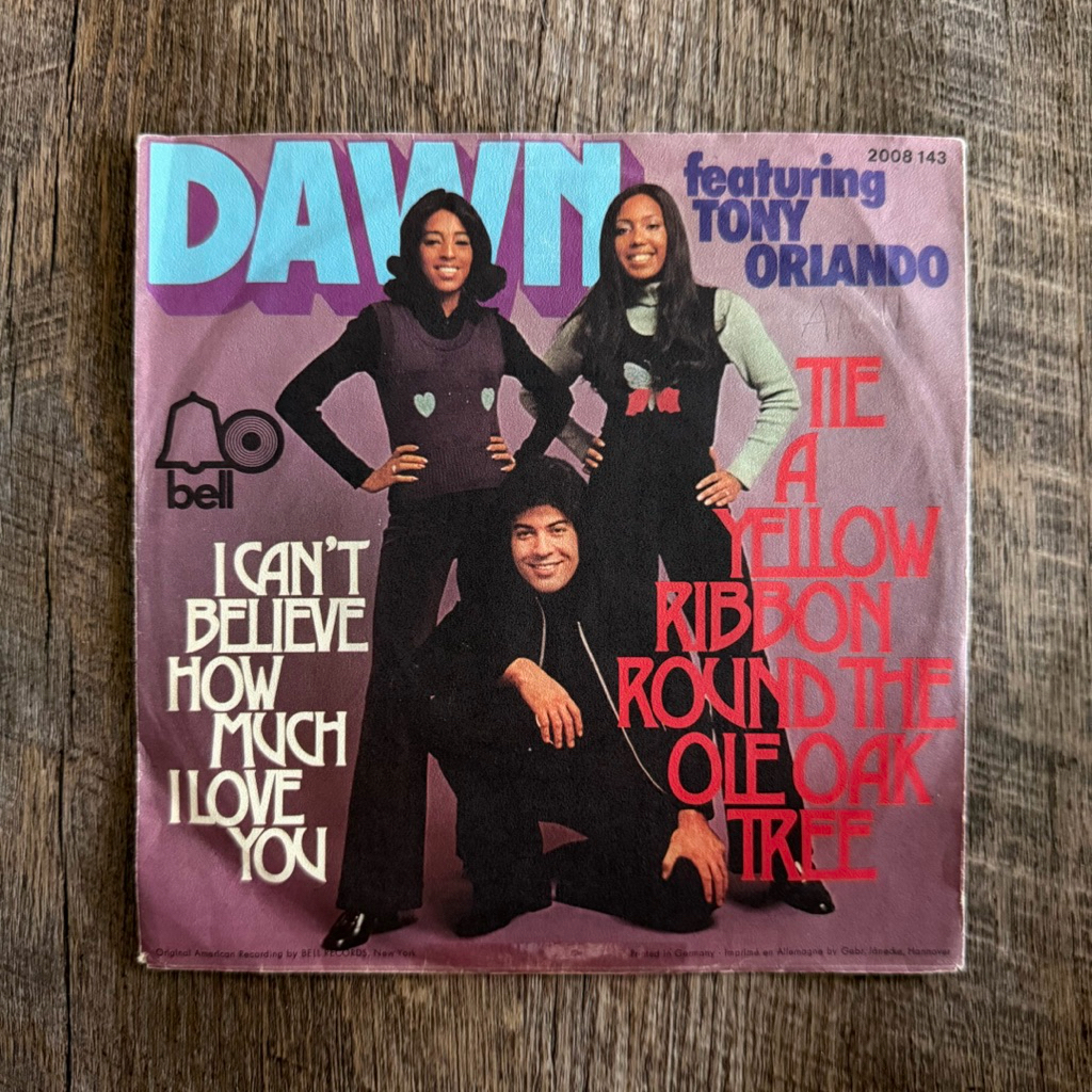 แผ่นเสียง Dawn - Tie a yellow ribbon round the old oak tree Vinyl lp 7”(VG+)