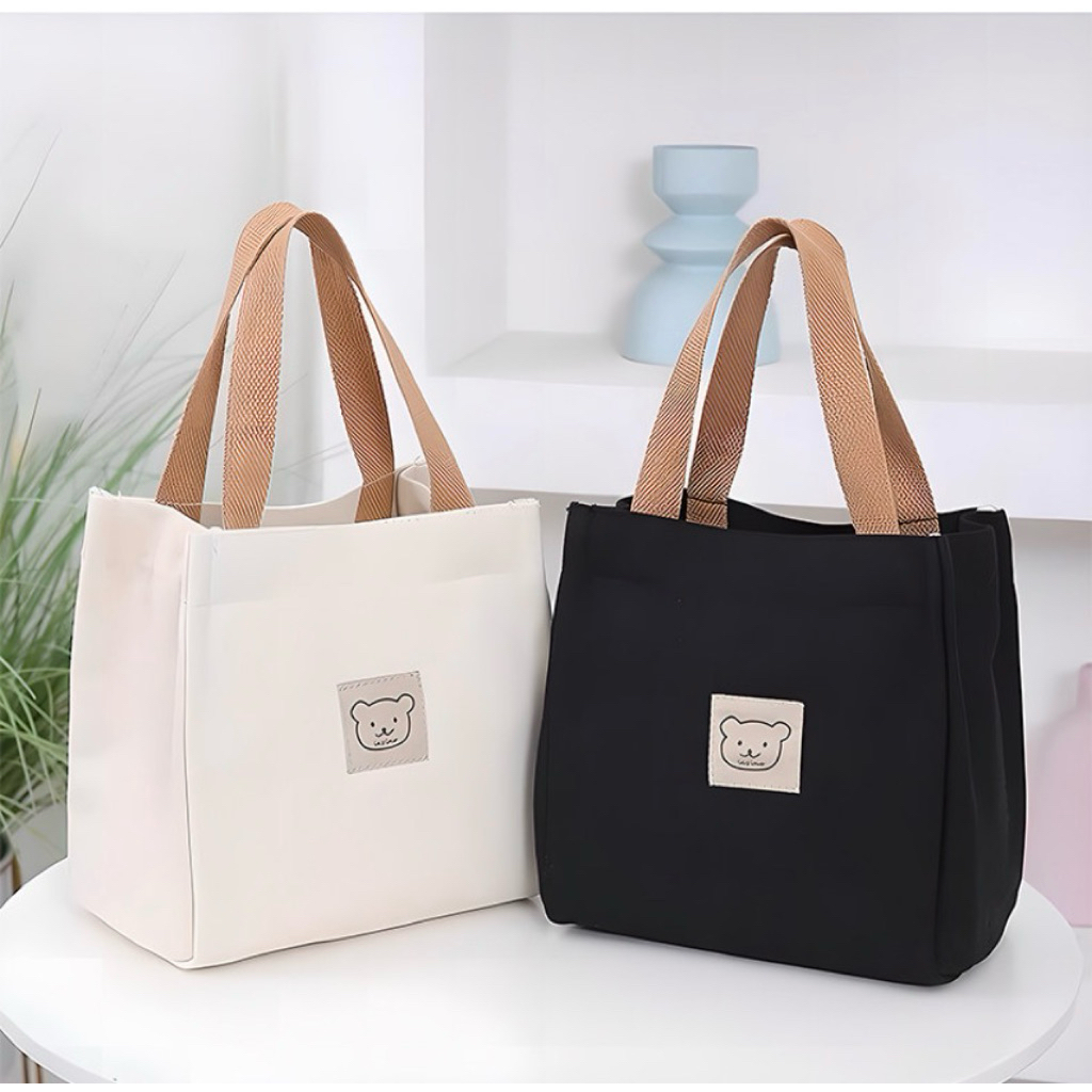 กระเป๋ากล่องข้าว ใบใหญ่ ใส่ได้หลายกล่อง มีซิป แบบเรียบ โลโก้น้องหมี – โปรปัง