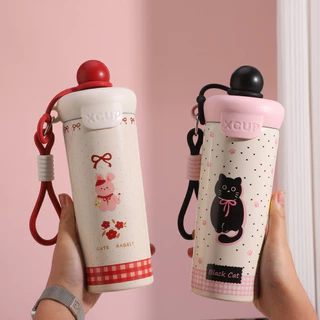 แก้วเก็บความเย็น ความร้อน ลายน่ารัก ความจุ 600ml มีฝาปิดหลอด พร้อมสายห้อยคล้องมือจับถนัดมือ