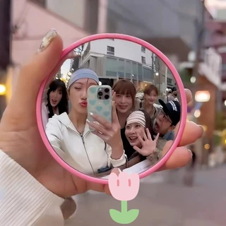 5PCS กระจกเซลฟี่ ถ่ายรูปแนวใหม่สุดฮิต ถ่ายเซลฟี่สวยทุกที่ กระจกเดินทางกลม ง่ายต่อการพกพา 7.5 กับ 9.5 ซม