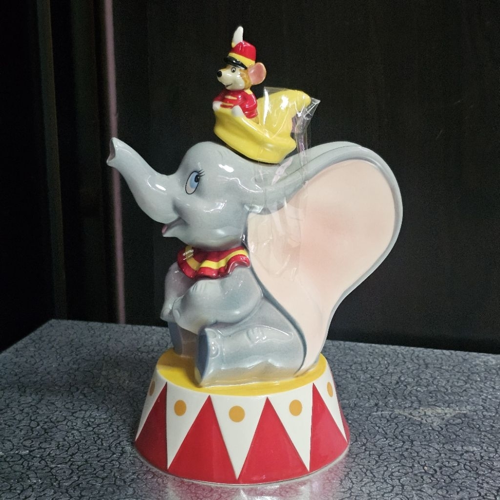 Disney Showcase Collection Dumbo Ringmaster Timothy Teapot