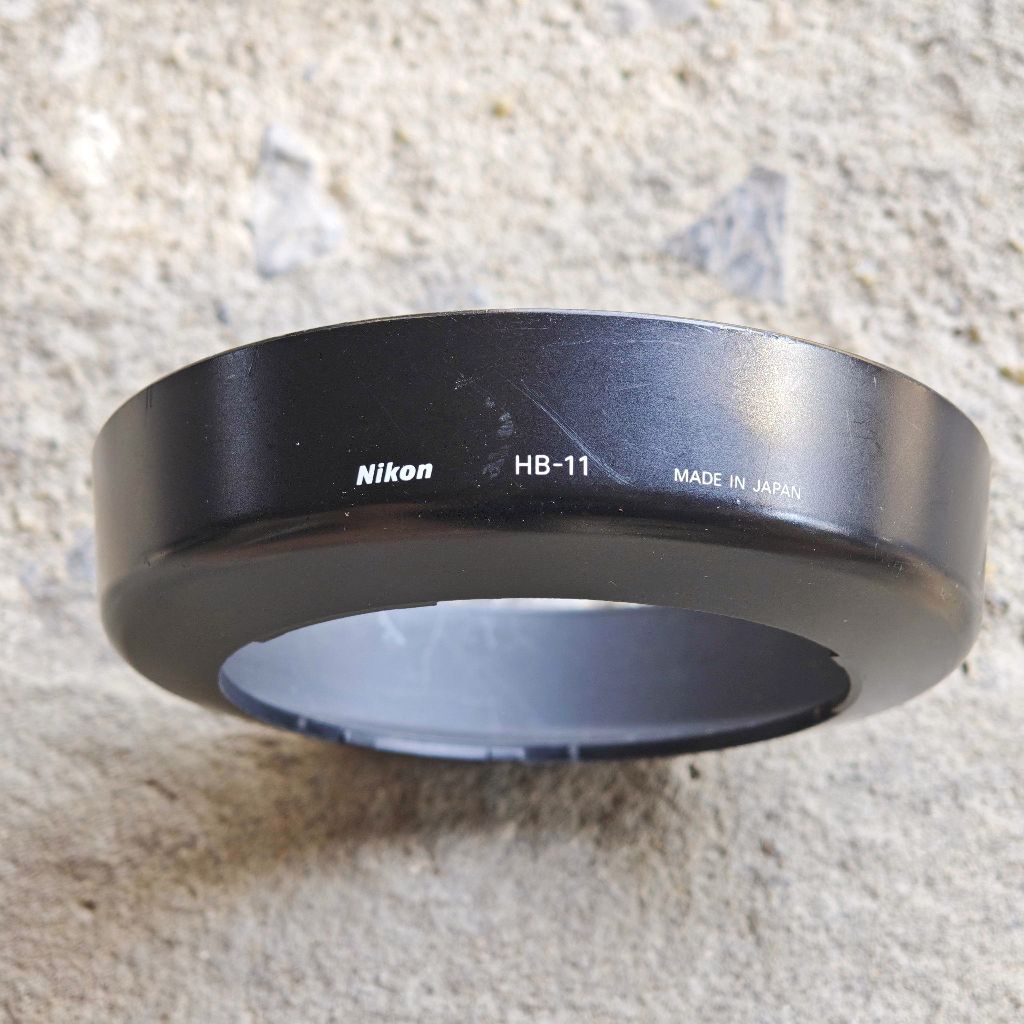 Original Nikon HB-11 bayonet lens hood designed for Nikkor 24-120mm f/3.5-5.6 D กันแสงแฟลร์ ลดแสงย้อ