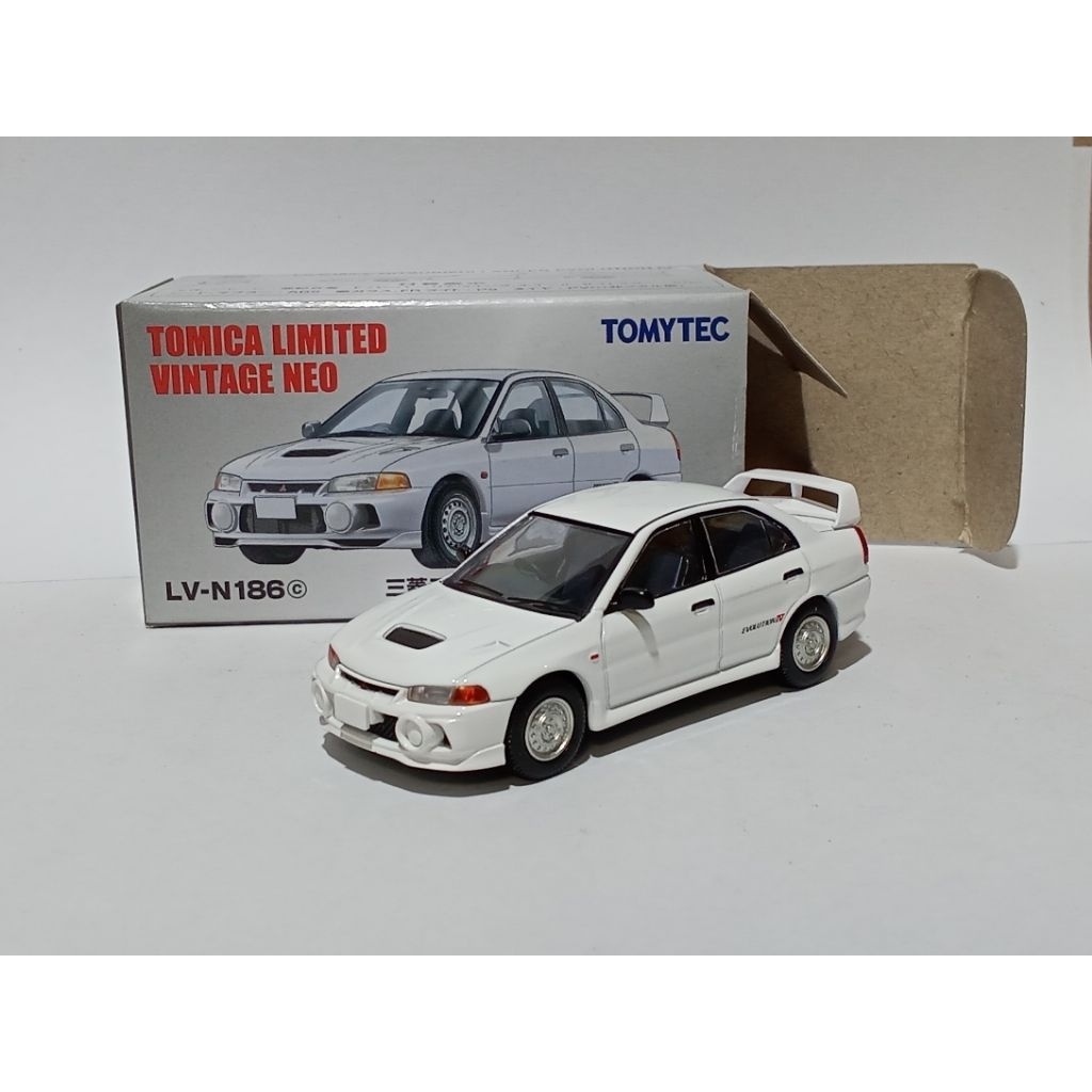 Tomica Limited Vintage Neo LV-N186 Mitsubishi Lancer Evolution IV สีขาว พร้อมกล่อง TLV TOMYTEC ของแท