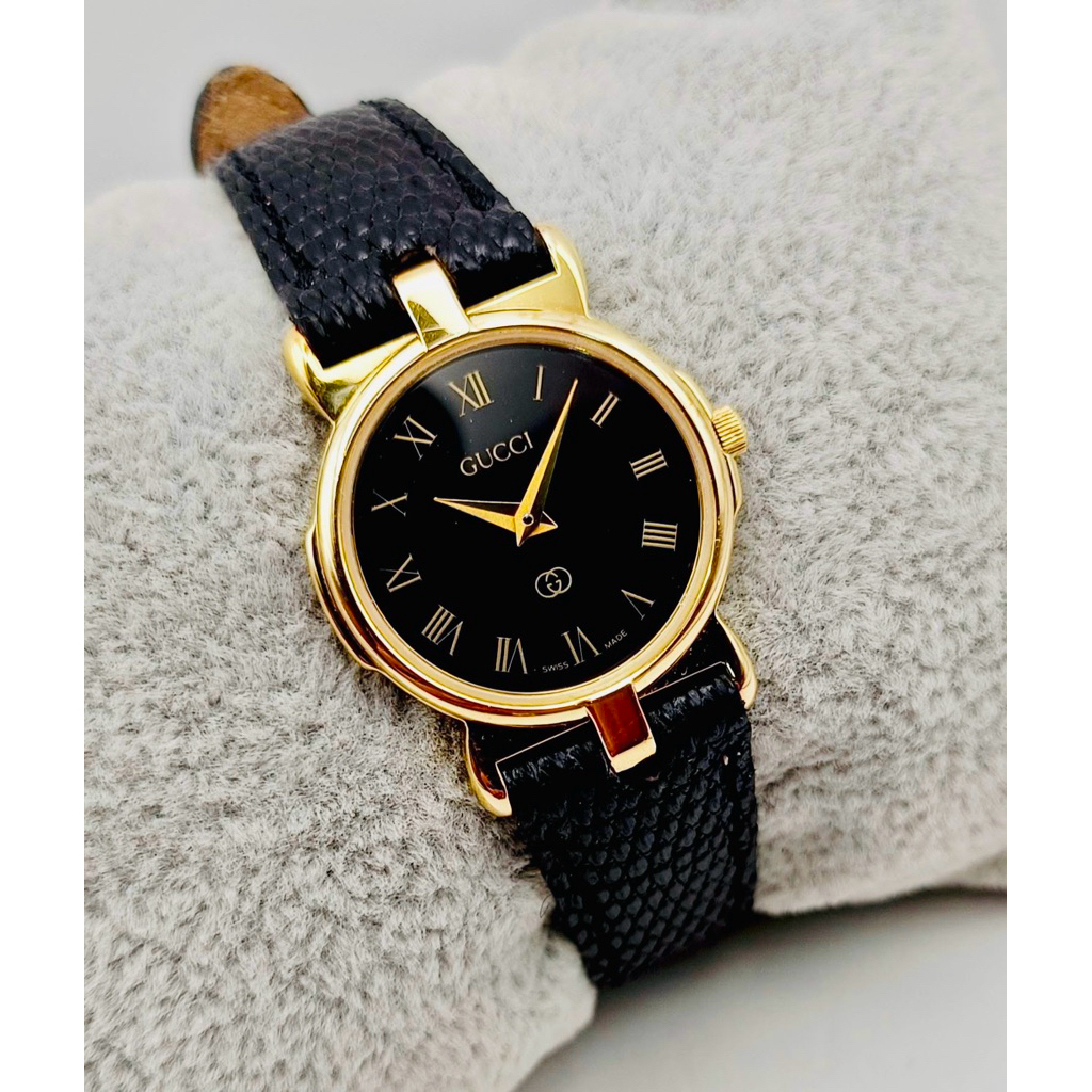 นาฬิกา Gucci สีดำ-ทอง ของแท้ ✅ มือ ✌️สำหรับผู้หญิง