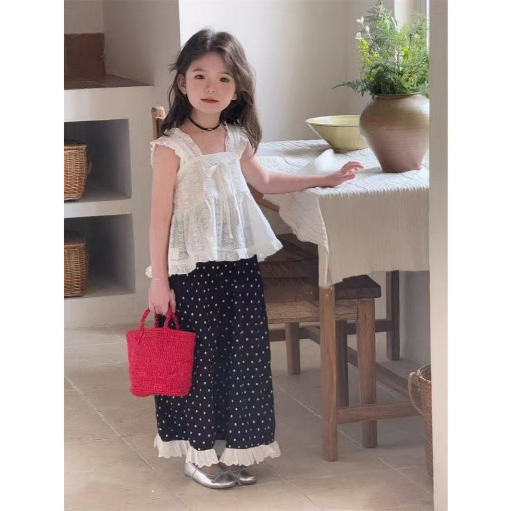 nana*sk257870*ชุดเซ็ตสำหรับเด็กผู้หญิง เสื้อลูกไม้+กางเกงลายจุด พร้อมส่งที่ไทย