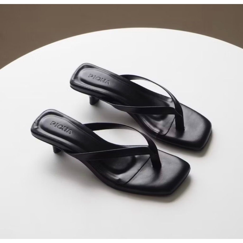 ส่งต่อ รองเท้าส้นสูง 1 นิ้ว นุ่มใส่สบาย PICHA SHOES ไซส์ 40 ใส่ถ่ายรูปไป 1 ครั้ง
