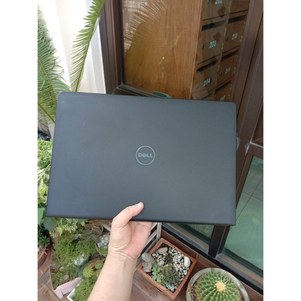 DELL inspiron15 🧬 i7-7500U gen7th🎉 Ram8GB 🧬 SSD 250GB🧬 การ์ดจอแยก AMD Radeon R5 M430