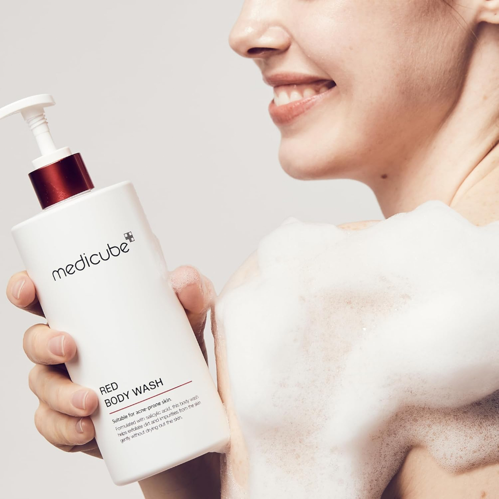 Medicube Red Acne Body Wash โลชั่นอาบน้ำลดสิวผิวกาย ลดอาการอักเสบ ฟื้นฟูผิวกายให้เนียนชุ่มชื้น