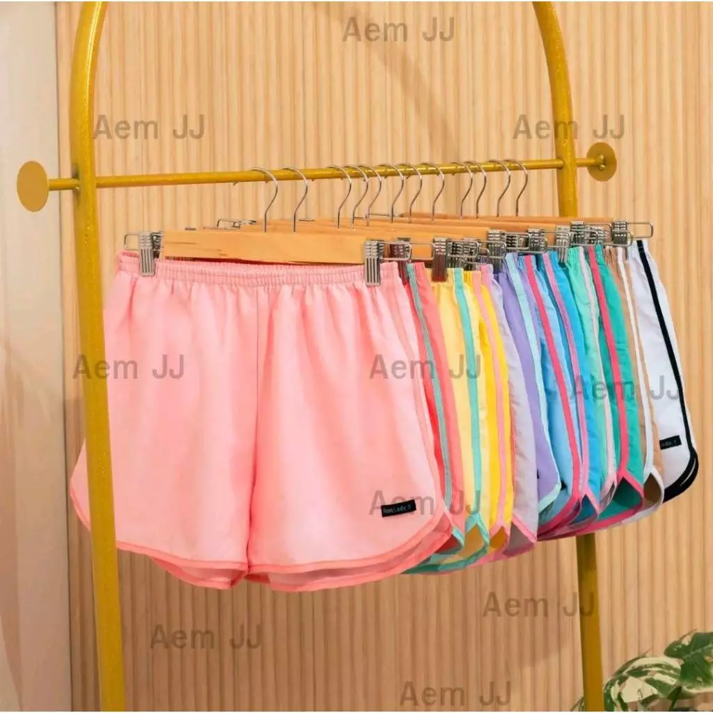 กางเกงขาสั้นผู้หญิง ไหมอิตาลี สีพื้นคละขอบ ทรงเลดี้สปอร์ต
