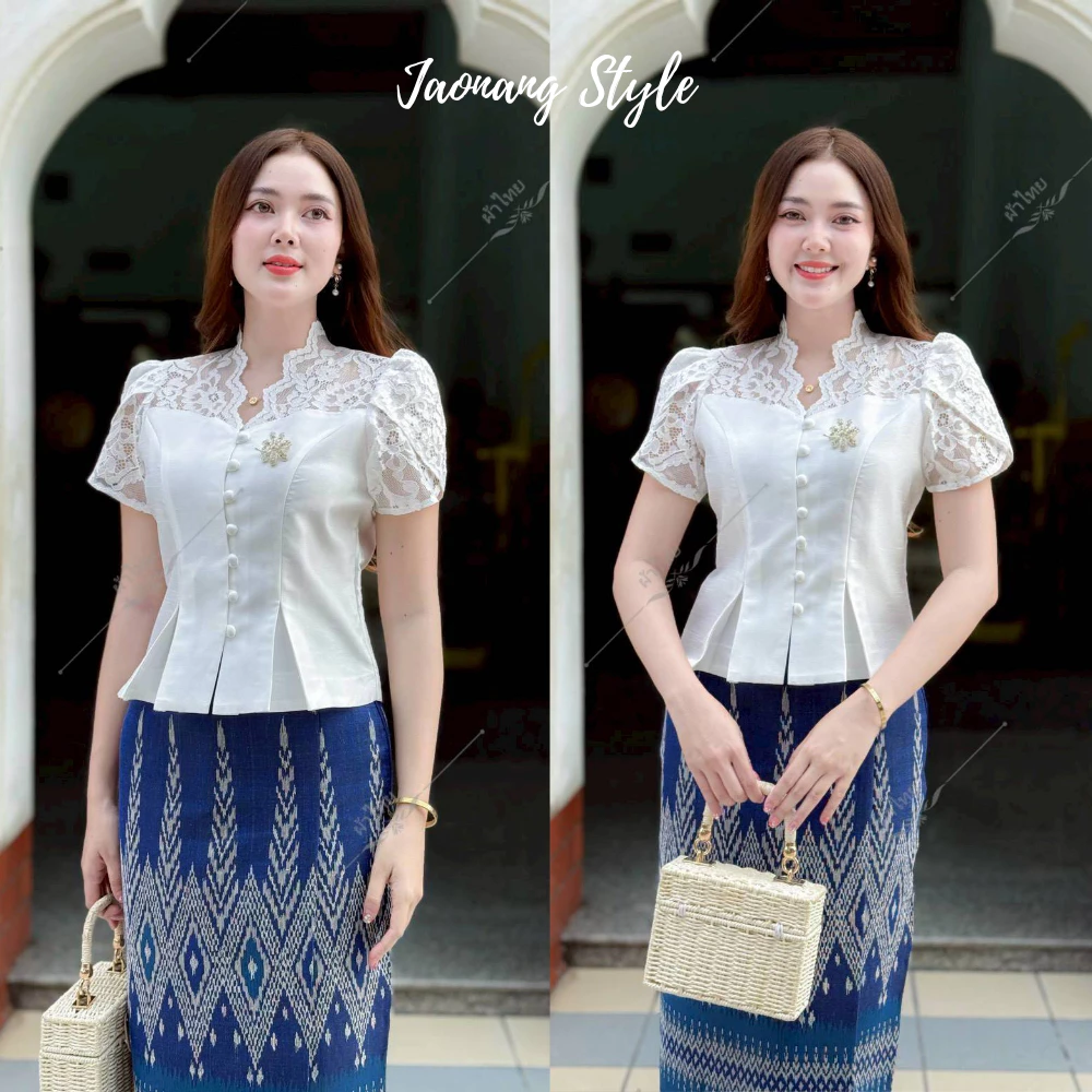 เสื้อไหมสี่เส้น ชายระบาย แต่งลูกไม้ งานคอวี แขนกลีบบัว กระดุมผ้า ใส่ไปวัดทำบุญสวยมาก