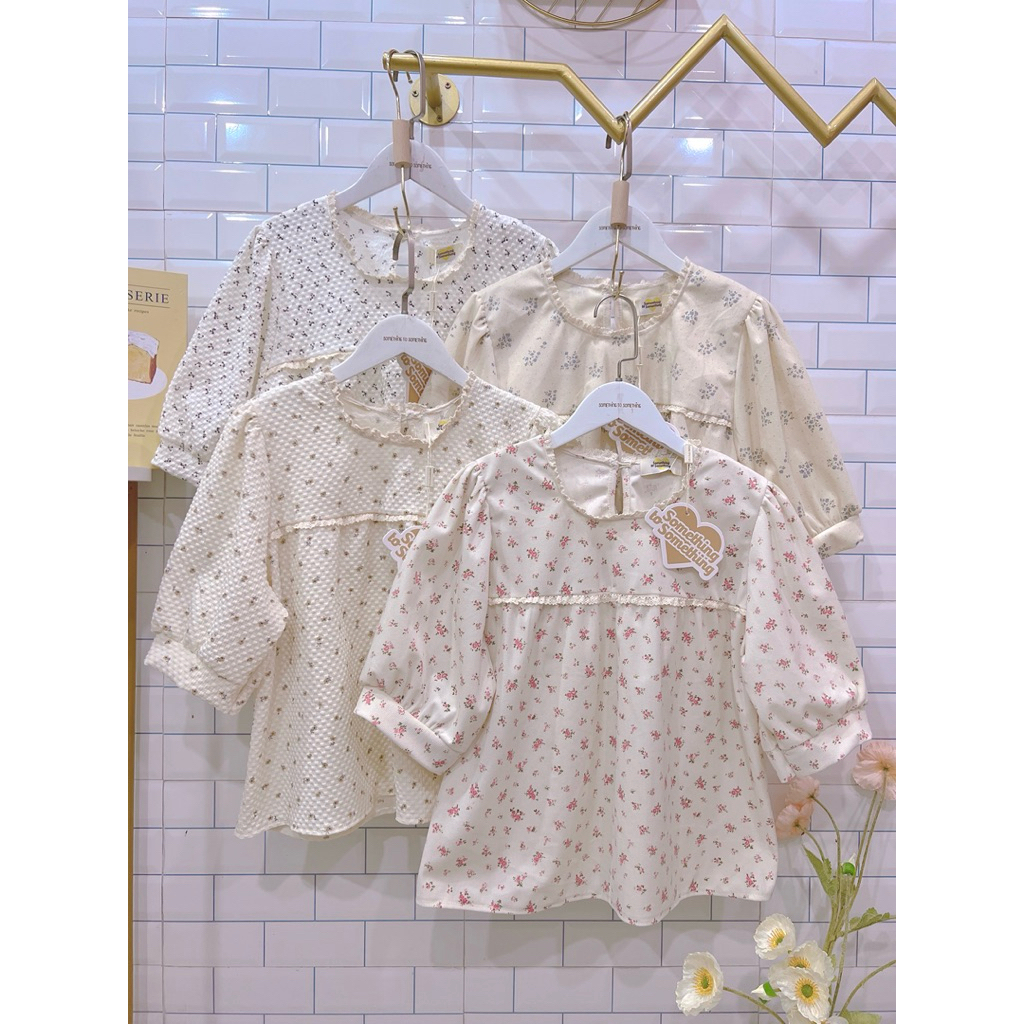 •STN96•เสื้อแขนสั้นผู้หญิงคอแต่งลูกไม้ ระบาย กระดุมหลัง เสื้อแฟชั่นฤดูร้อนผ้าคอตตอน