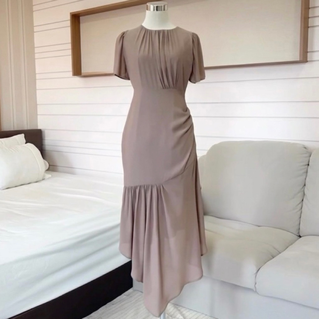 เดรส Taylor Dress แบรนด์ Venusp.style