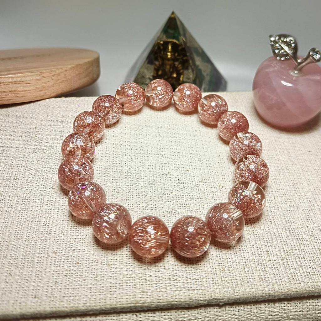 สร้อยข้อมือหิน แทนเจอรีนสีชมพูTangerine Quartz "หินแห่งความสุขสมหวัง พลังบวก และการเยียวยาจิตใจ"