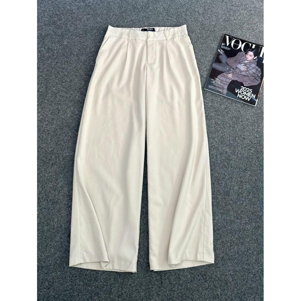 HOLLISTER Trousers กางเกงผ้าสีครีม เอวสูง เอวยืด งานแท้