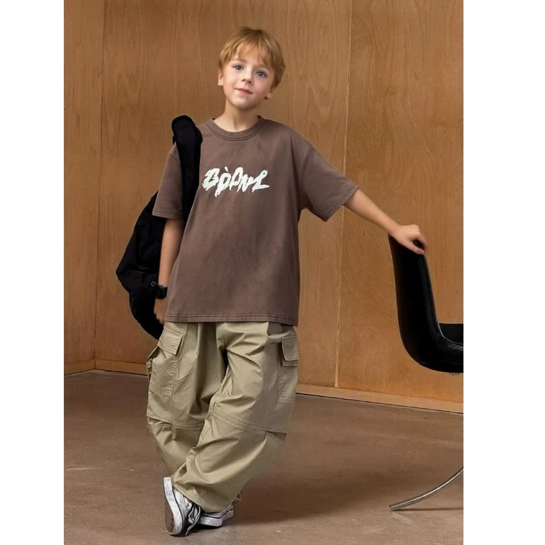 [ส่งไวจากไทย] *แค่เสื้อ* เสื้อยืดแขนสั้นเด็กชาย เสื้อยืดเด็กแนวสตรีท สีน้ำตาล ทรงOversize สไตล์เกาหลี เหมาะสำหรับ 5-14ปี