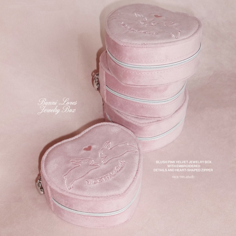 nice try studio - Bunni Loves Jewelry Box กล่องเครื่องประดับทรงหัวใจแบบพกพา ลายกระต่าย