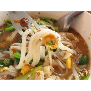 >เส้นไซส์ใหญ่<เส้นก๋วยจั๊บญวน ช.ระติเดช ขนาด 500 กรัม