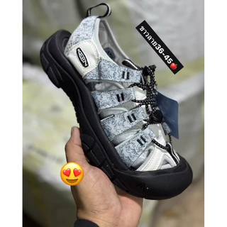 รองเท้ารุ่นใหม่จ้า พร้อมส่งจ้า