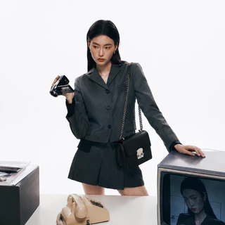 (**พร้อมจัดส่ง)🔥KULIMULA Luna Bag ไซส์ M (❗ไม่มีแบรนด์❗) กระเป๋าสะพายสายโซ่ กระเป๋าครอสบอดี้ สไตล์การออกแบบ Shoulder