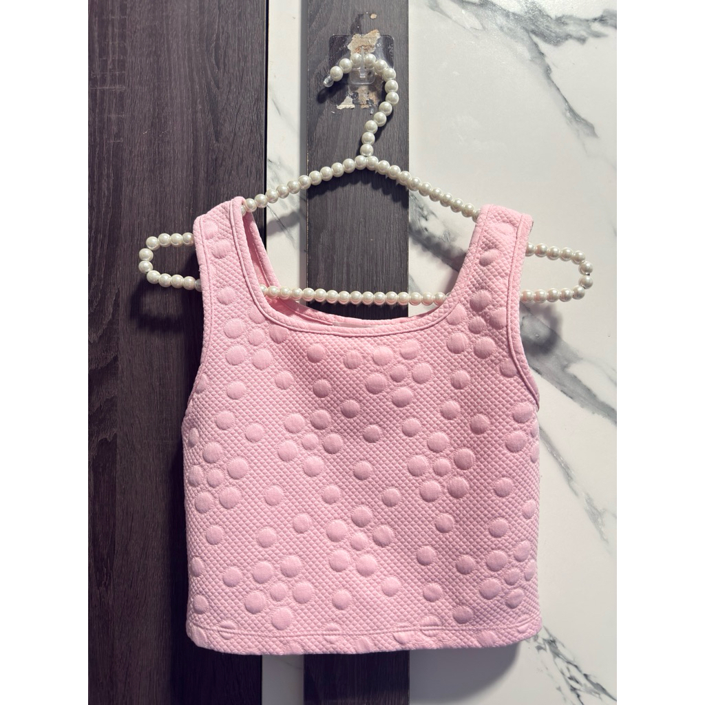 ส่งต่อเสื้อผ้ามือสอง เสื้อกล้าทรงครอปสีชมพู ป้าย Pradap ราคา 20 บาท