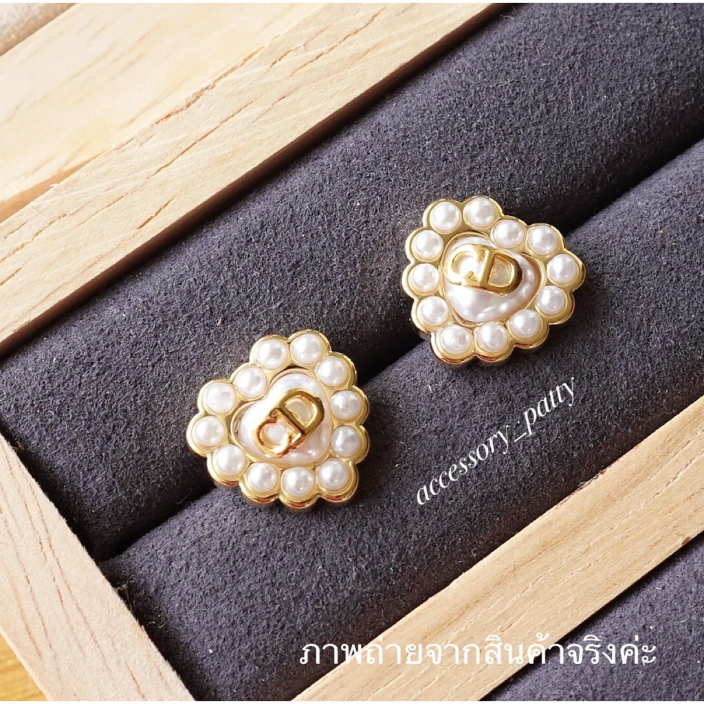 ✨ต่างหูก้านเงิน รุ่นA13 (ขนาด1.3cmค่ะ) งานดีไซน์หัวใจสีขาวมุกล้อมมุกเล็กๆตะมุตะมิมากค่ะ สวยตรงปกค่ะ✨
