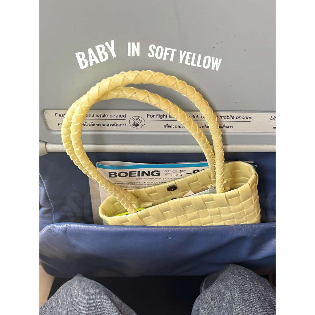 [จัดส่ง 2-3วัน] Woven basket bag กระเป๋าสานพลาสติกลายหนัง สะพายไหล่ 100% recycled plastic *แถมห่วงสปริงใส่พวงกุญแจ*