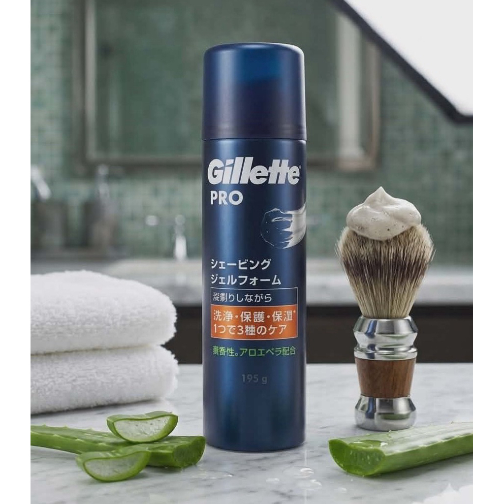 โฟมโกนหนวด ยิลเลตต์ เชฟวิ่ง โฟม เพียว แอนด์ เซนซิทีฟ Gillette Shaving Foam Pure & Sensitive 245g.🇯🇵