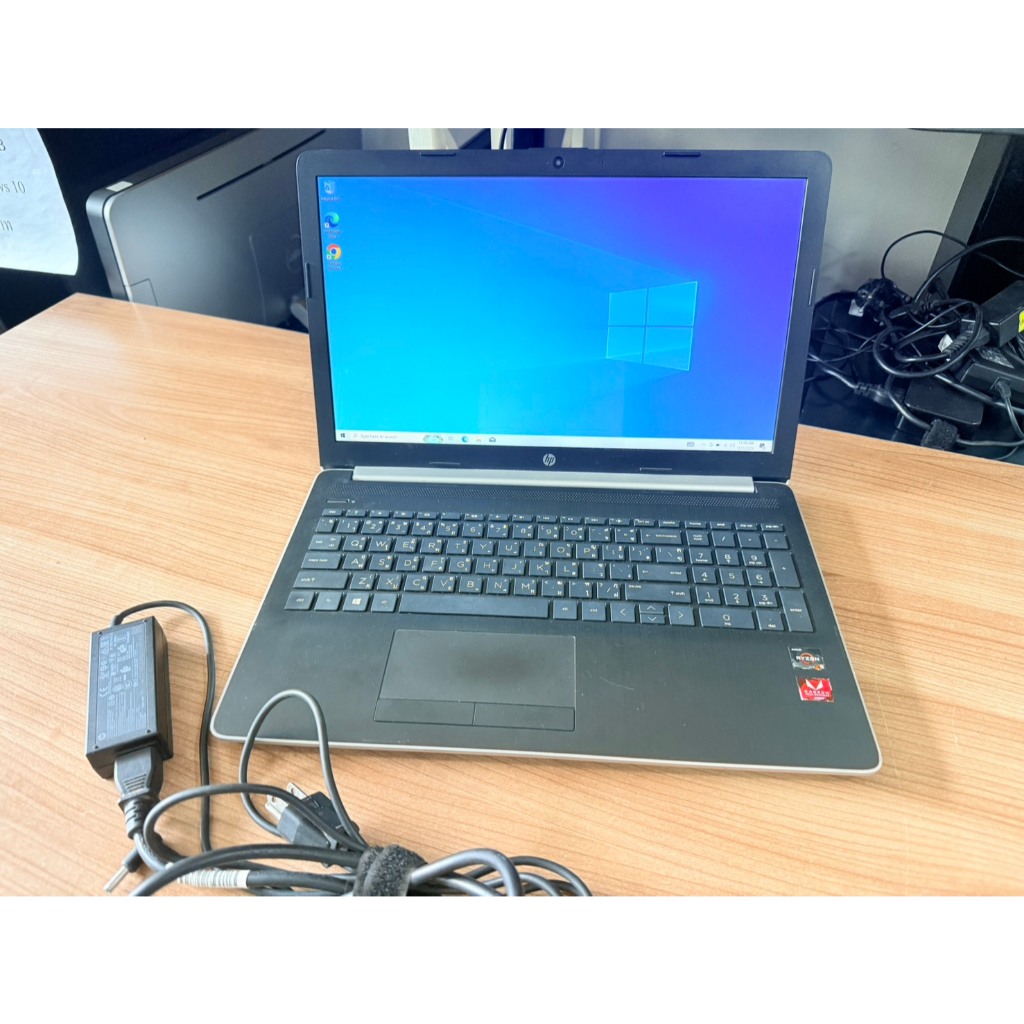 โน้ตบุ๊ค งานช่าง มีตำหนิ HP 15-db0155AU(Ryzen5 2500U/8GB /HDD 1TB) + Adapter สุขภาพแบต 26% จอbright