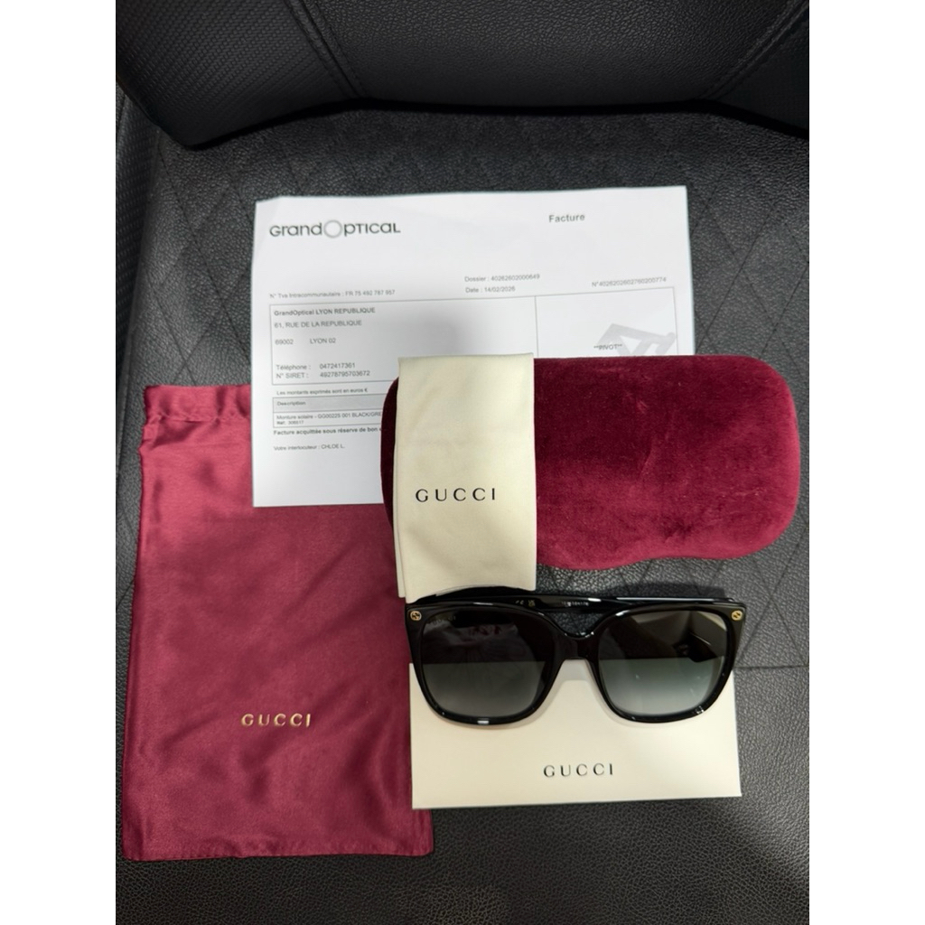 แว่นตากันแดด Gucci ของแท้ 100% ซื้อมาจากฝรั่งเศส ของตัวเอง