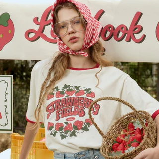 lookbookpetite strawberry fields t-shirt (adult) สี pink,white