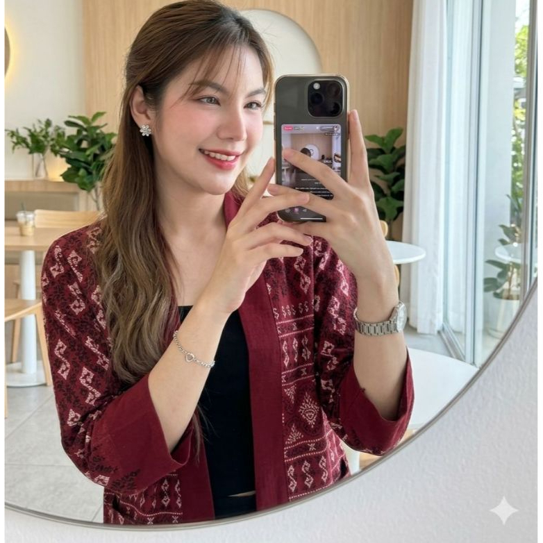 (สินค้าพร้อมส่ง) อก44" เสื้อคลุมfree size ผ้าเชียงใหม่ มีบริการเก็บปลายทาง(พร้อมส่ง) เสื้อพื้นเมือง