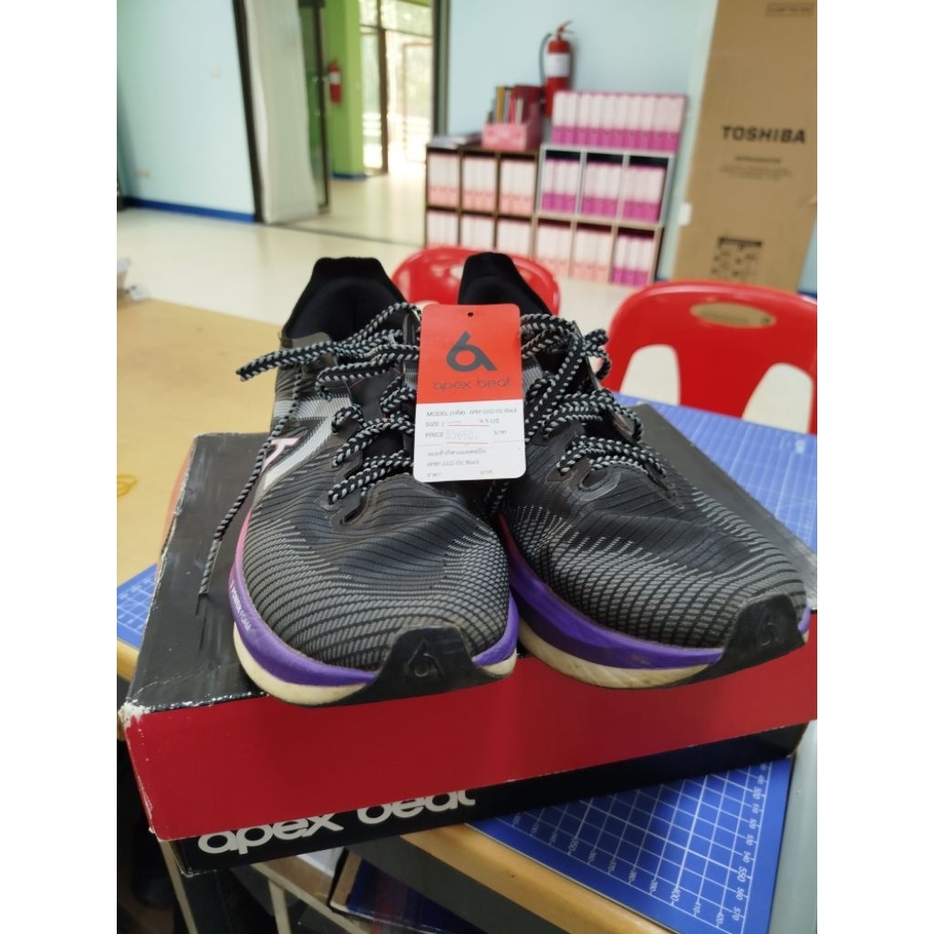 รองเท้าวิ่ง คาร์บอน apex beat swift