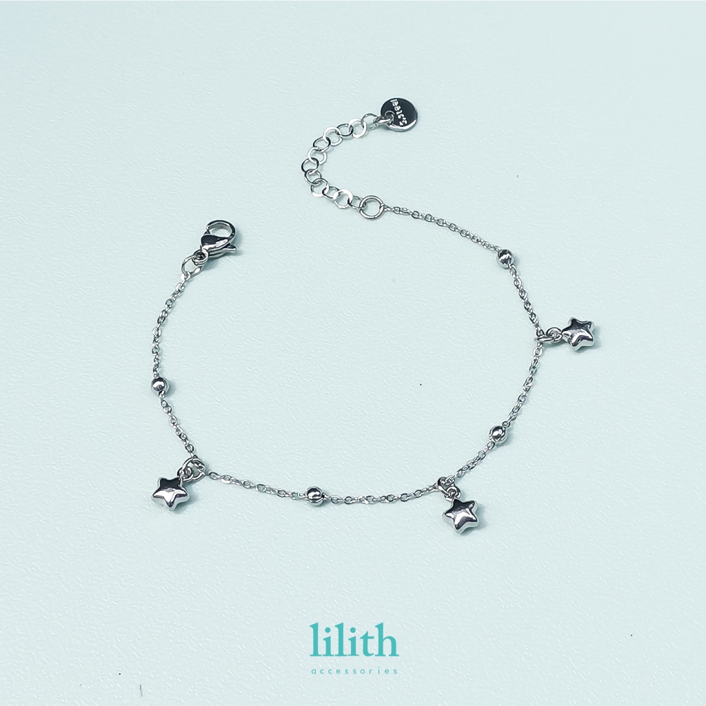 Lilith - Twinkle star Bracelet (silver) สร้อยข้อมือ ตัวอักษร จี้ดาว สีเงิน