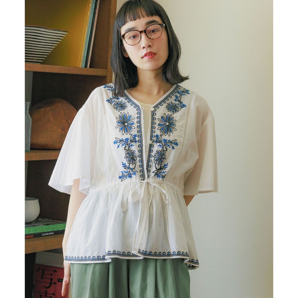 niko and ... เสื้อเบลาส์ งานปัก Indian embroidered V-neck blouse