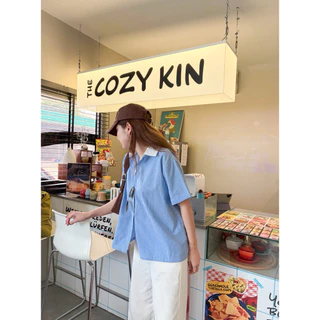 MELLOW STRIPED SHIRT เสื้อเชิ้ตแขนสั้นทรงโอเวอร์ไซส์ ดีเทลแต่งคอปกขาว ผ้าคอตตอนทอเนื้อนิ่ม ใส่สบาย
