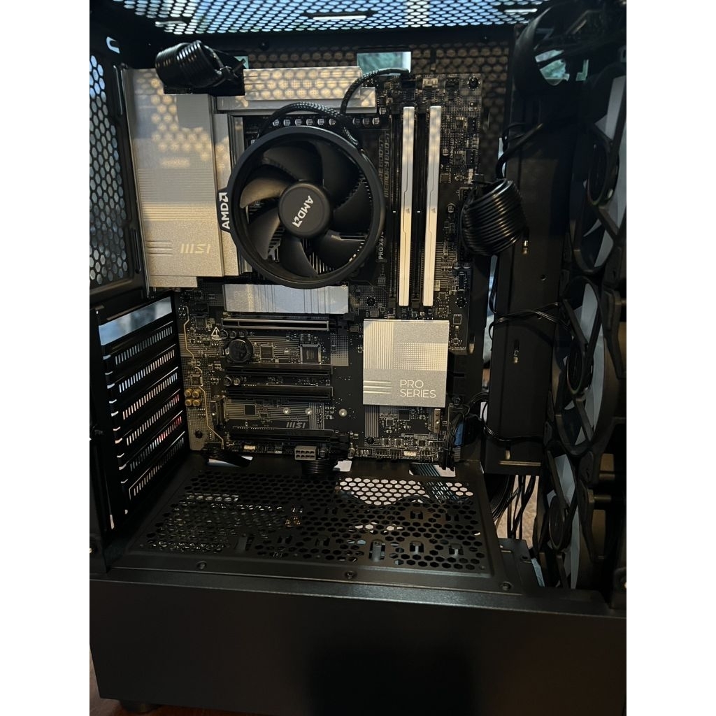 คอม/PC ประกอบ Set AMD RYZEN 7 8700G RAM-DDR5 32GB