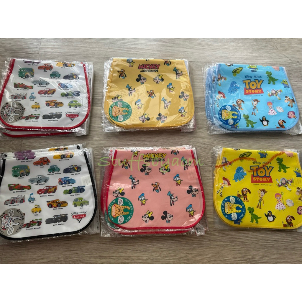 พร้อมส่ง 🇯🇵 BIB กันเปื้อนสำหรับเด็ก ลายการ์ตูน Disney ลิขสิทธิ์แท้จากญี่ปุ่น