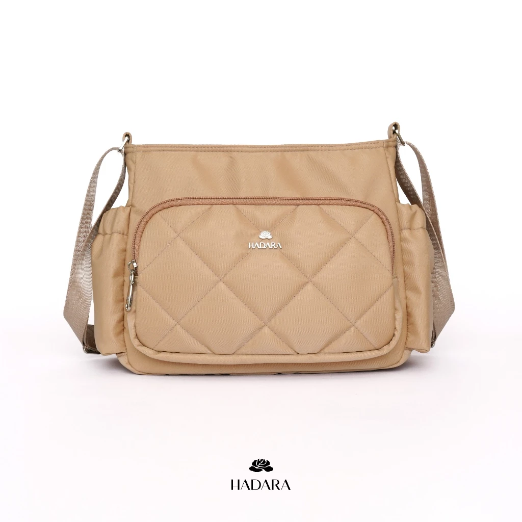 Hadara Moment Series No.32 กระเป๋าสะพาย ผ้า Deluxe Nylon 20 ช่องจัดเก็บ ใส่ IPad mini ได้