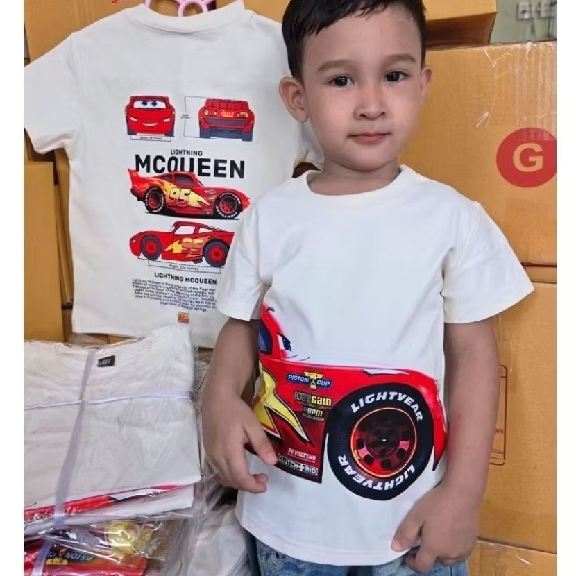 เสื้อยืดเด็ก Lightning McQueen ดีไซน์สุดคูลที่เด็กๆ เห็นเป็นต้องร้องว้าว! 🏎️✨