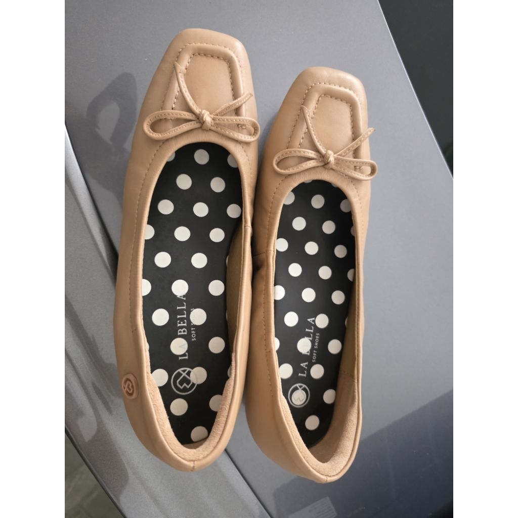 **สินค้ามือสอง** รองเท้า La bella รุ่น　Taylor size 38 ทำส้นใหม่พื้นไม่ลื่นเดินเงียบไม่ดัง