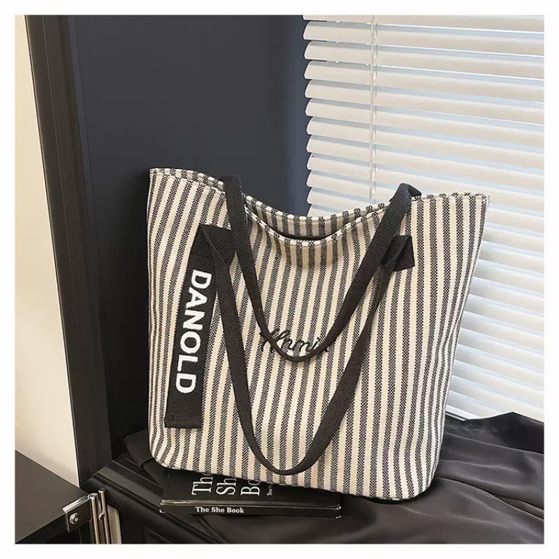 กระเป๋าสะพายไหล่.canvas bag NO.6