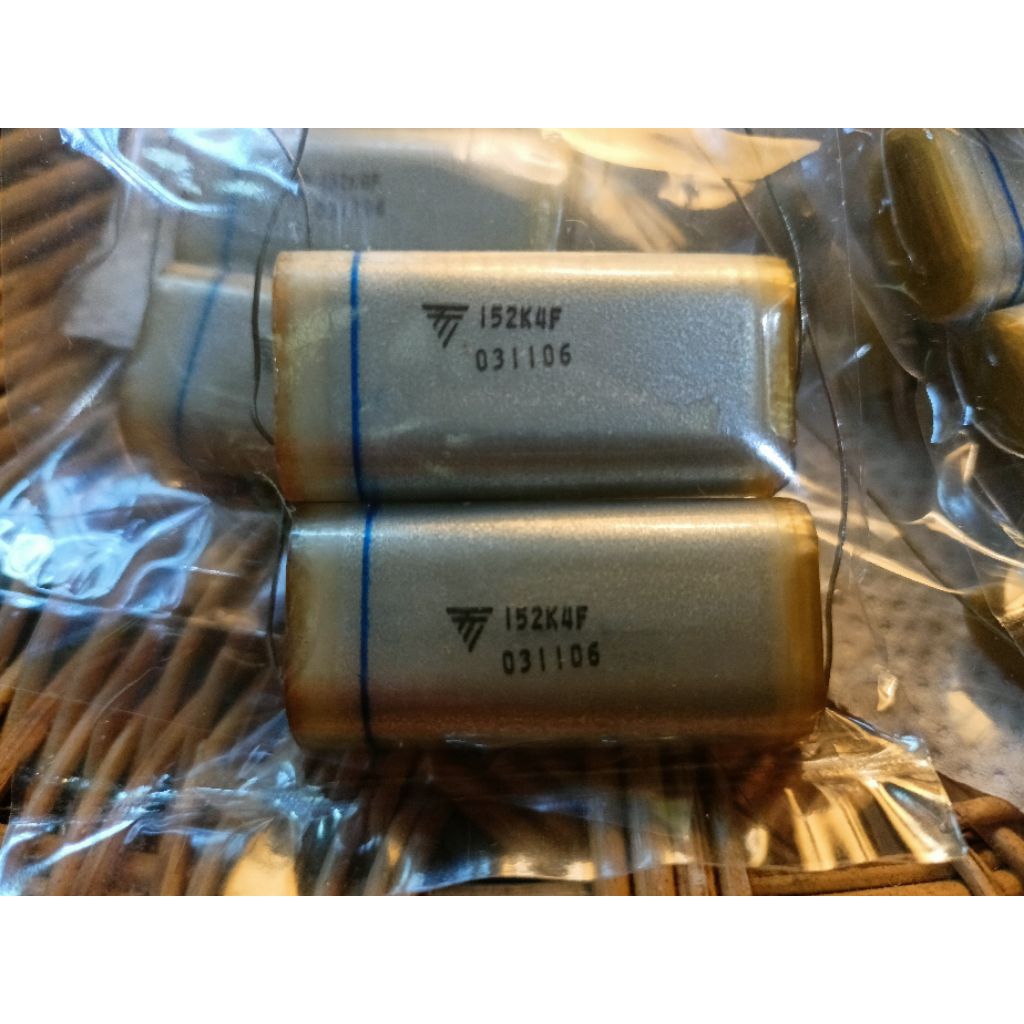 [หายาก/ล็อตเดียวกัน] คาปาซิเตอร์วินเทจ TRW 0.0015uF 400V (รหัส 152K 4F) งานเก่าสเปกออดิโอ USA