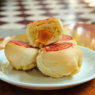 🥮ขนมเปี๊ยะบางกรวย ไส้ฟัก หอมกลิ่นหอมเจียว งาคั่วใหม่สด ไซส์ S บรรจุถุง 4 ชิ้น ขนมเปี๊ยะ