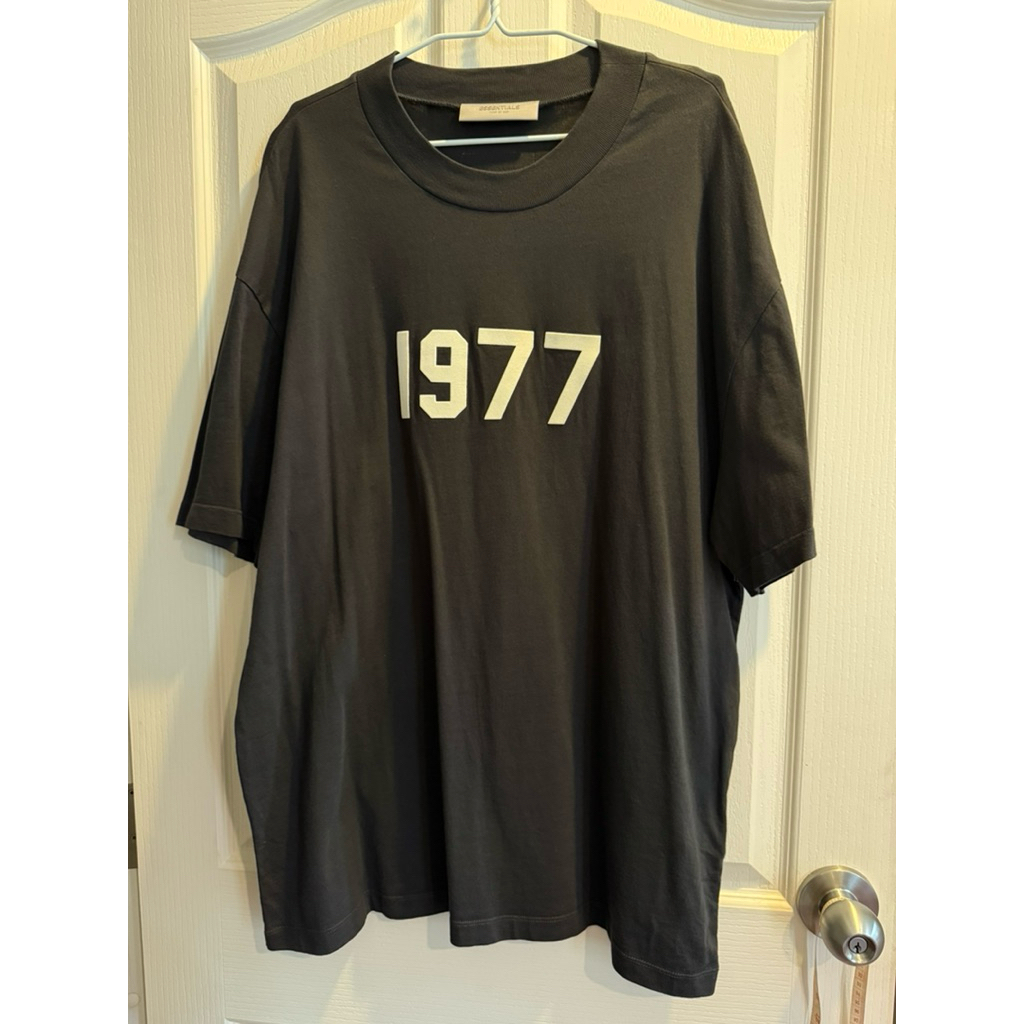 [มือสอง] เสื้อยืด Fear of God Essentials 1977 ของแท้ ไซส์ L