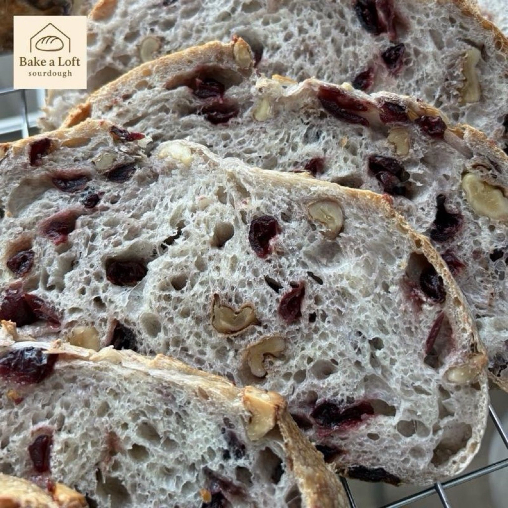 Sourdough Cranberry Walnut Overload  ซาวโดว์ยีสต์ธรรมชาติ 100% หมัก 20 ชม.โฮมเมด (ใช้แป้งสาลีญี่ปุ่นไม่ขัดสี)