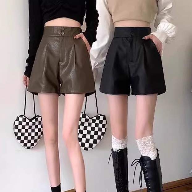 [จัดส่งในท้องถิ่น] MAI กางเกงขาสั้นเอวสูง สไตล์เกาหลี ผู้หญิง ทรงหลวมดูทินเนอร์ สีดำไซซ์ใหญ่ สันทนาการฤดูร้อน‌ PUกางเกงข