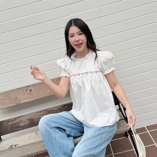 Freya top : เสื้อแขนตุ๊กตา คอระบาย ตัวยาว ลูกไม้คาดอกซีทรู เนื้อผ้าคอตตอน KN.Clothes