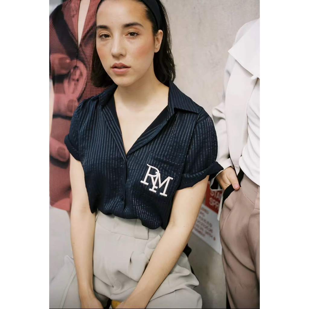 RALLY RM Ivy shirt - เชิ้ตปักโลโก้ RM (Navy Blue)